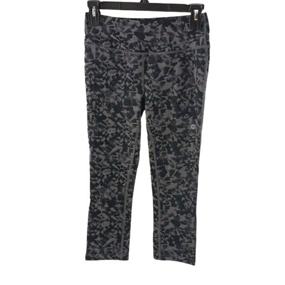 Eddie Bauer Womens XS Gray Black Print Capri Leggings Activewear Yoga Pants